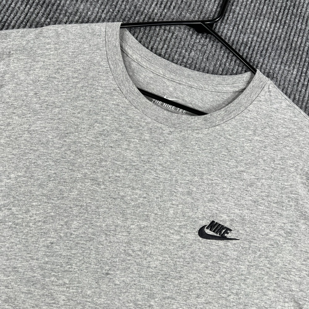 Nike Shirt Mens 2XL XXL Gray Short Sleeve Casual Comfort Outdoor School Active
